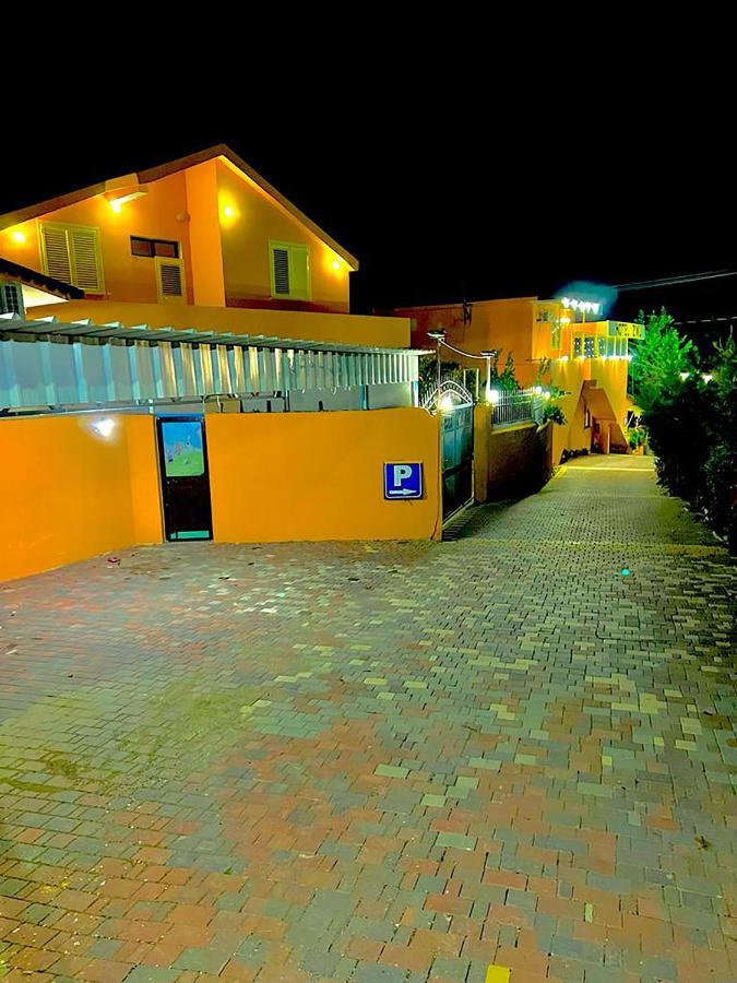 Hotel Ziku Δυρράχιο Εξωτερικό φωτογραφία